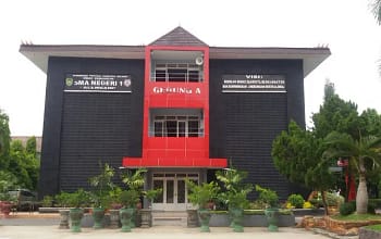 SMAN 1 Palembang Siap Hadapi TKA (Tes Kemampuan Akademik), Siswa Antusias dan Sekolah Tambah Jam Belajar Khusus