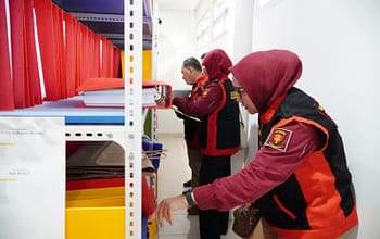 TIM PENYIDIK KEJATI SUMSEL KEMBALI LAKUKAN PENGGELEDAHAN TERKAIT PERKARA DUGAAN TIPIKOR PENDISTRIBUSIAN SEMEN OLEH PT. KMM