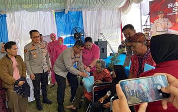 Wujud Polri Untuk Masyarakat, Polres OKU Gelar Bakti Kesehatan dan Bantuan Kemanusiaan