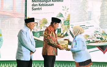 Hadiri Tasyakuran 10 Ribu Santri Bebas Buta Aksara Al Quran, Dirjen Pendis Gaungkan KBC dan Kemuliaan Guru Ngaji